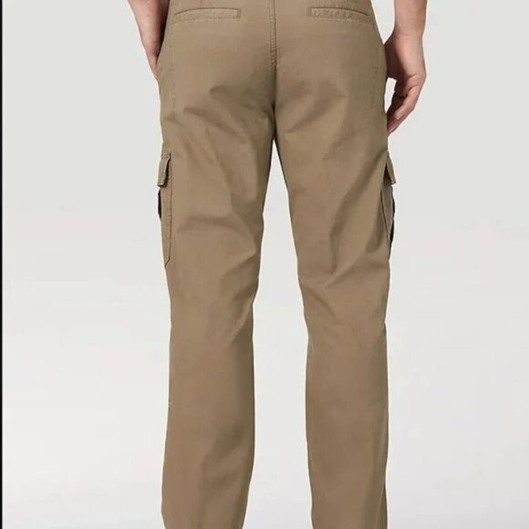 NWT Wrangler 42x30 Five Star Mens Cotton Relaxed Fit Stretch Cargo Pants, Barley - Picture 2 of 9